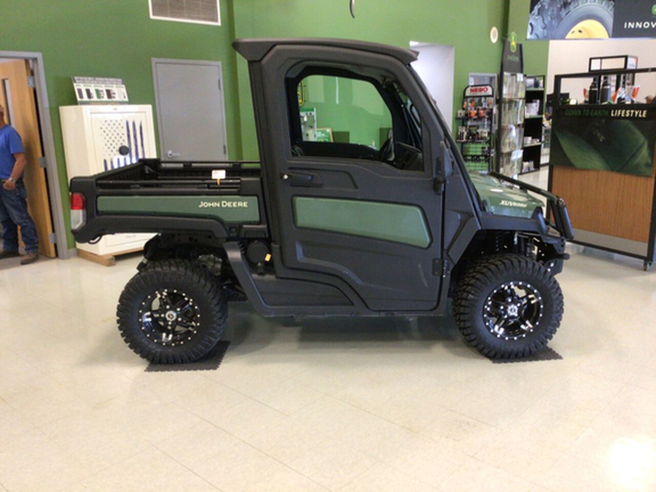 2024 XUV835M - 429704,  image number 7