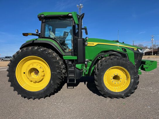 2025 8R 310 - 434718,  image number 2