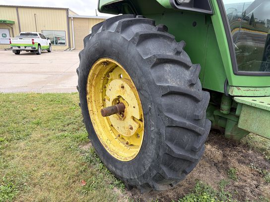 1977 4430 - 440506,  image number 23