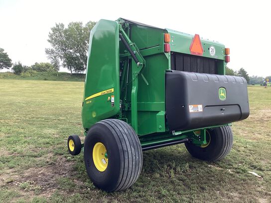 2023 560M - 441539,  image number 3