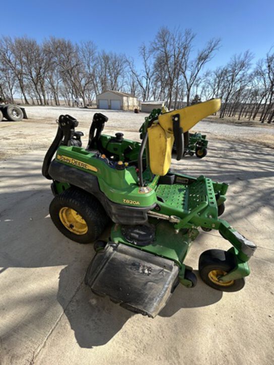 2008 Z820A - 445574,  image number 2