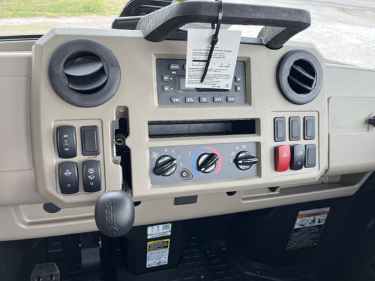 2027 XUV 845R - 446464,  image number 9