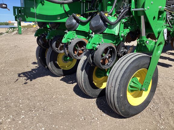 Country Corner　BELLE ILE EN MBR 木製XZ3298 Amazon.com: Signature Design by Ashley Roranville French