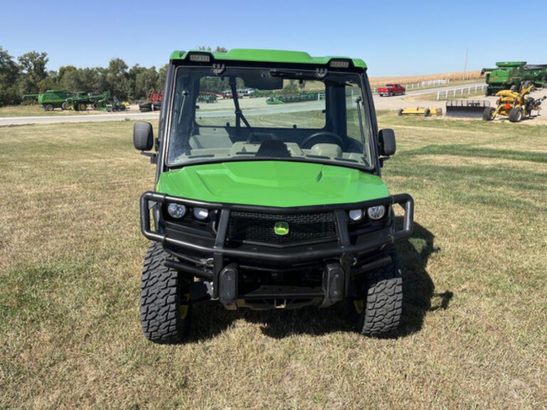 2023 XUV 835R - 429354, 