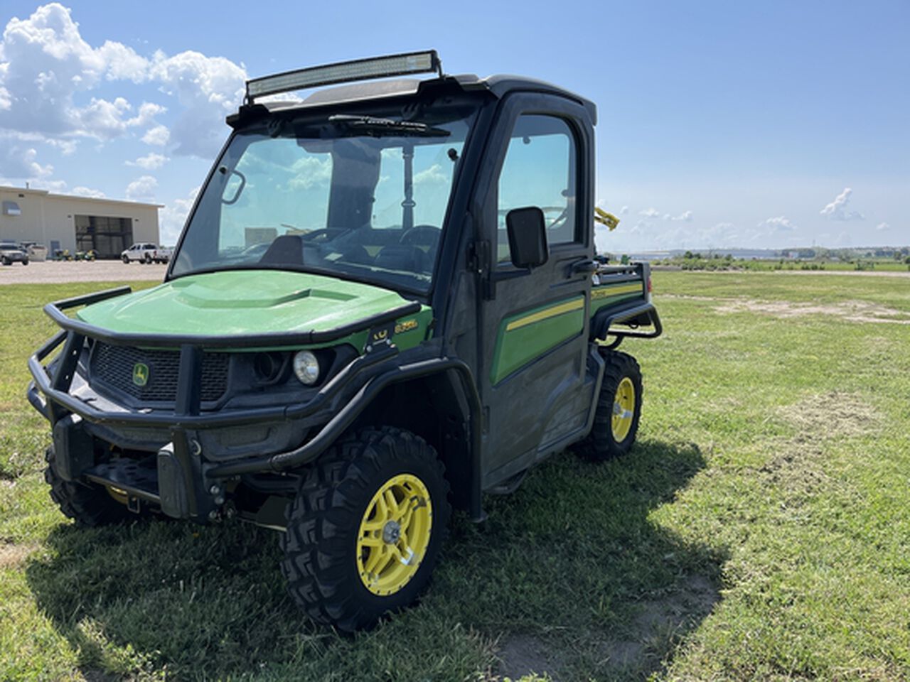 2019 XUV 835M - 446962,  image number 2