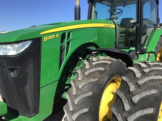 2011 8285R - 431497,  image number 11