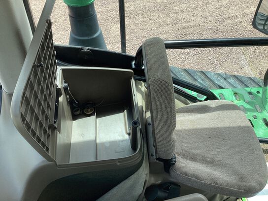 2010 8345RT - 427665,  image number 15