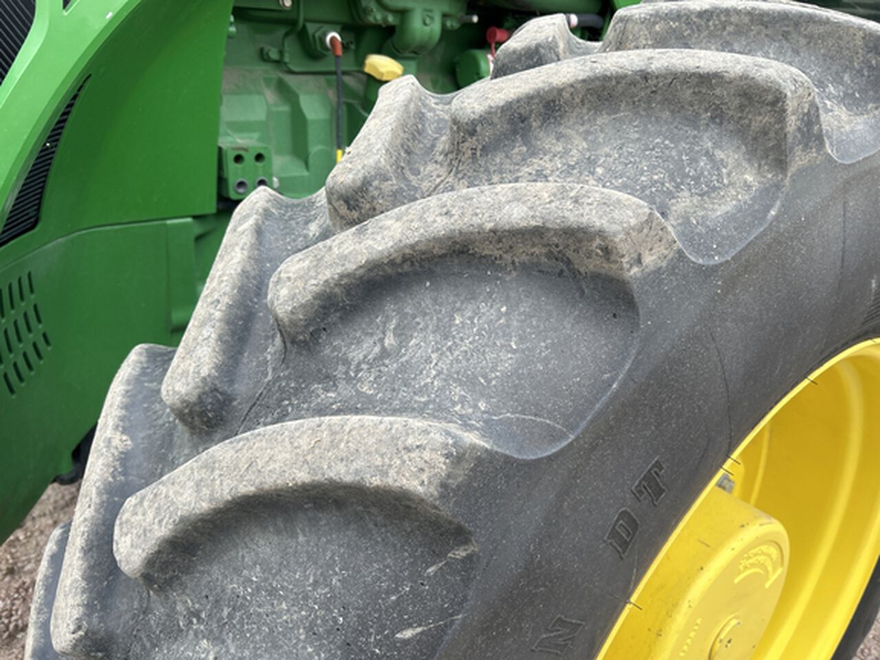 2020 8245R - 429610,  image number 9