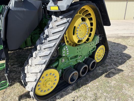 2023 8RX 410 - 444941,  image number 26