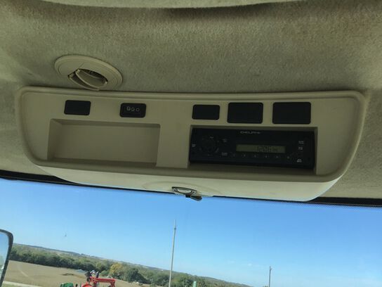 2011 8285R - 431497,  image number 7