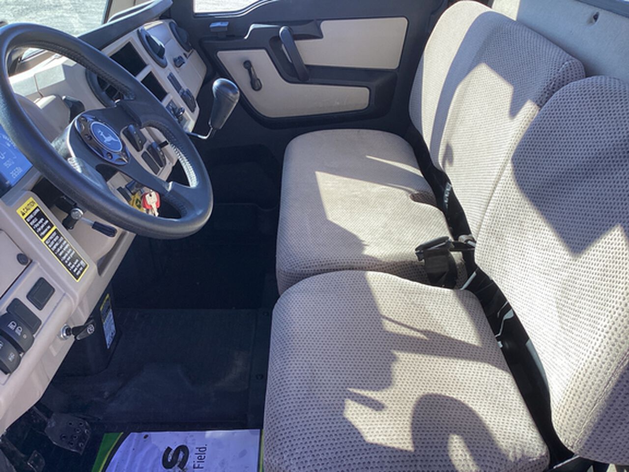 2020 XUV 835R - 429274,  image number 8