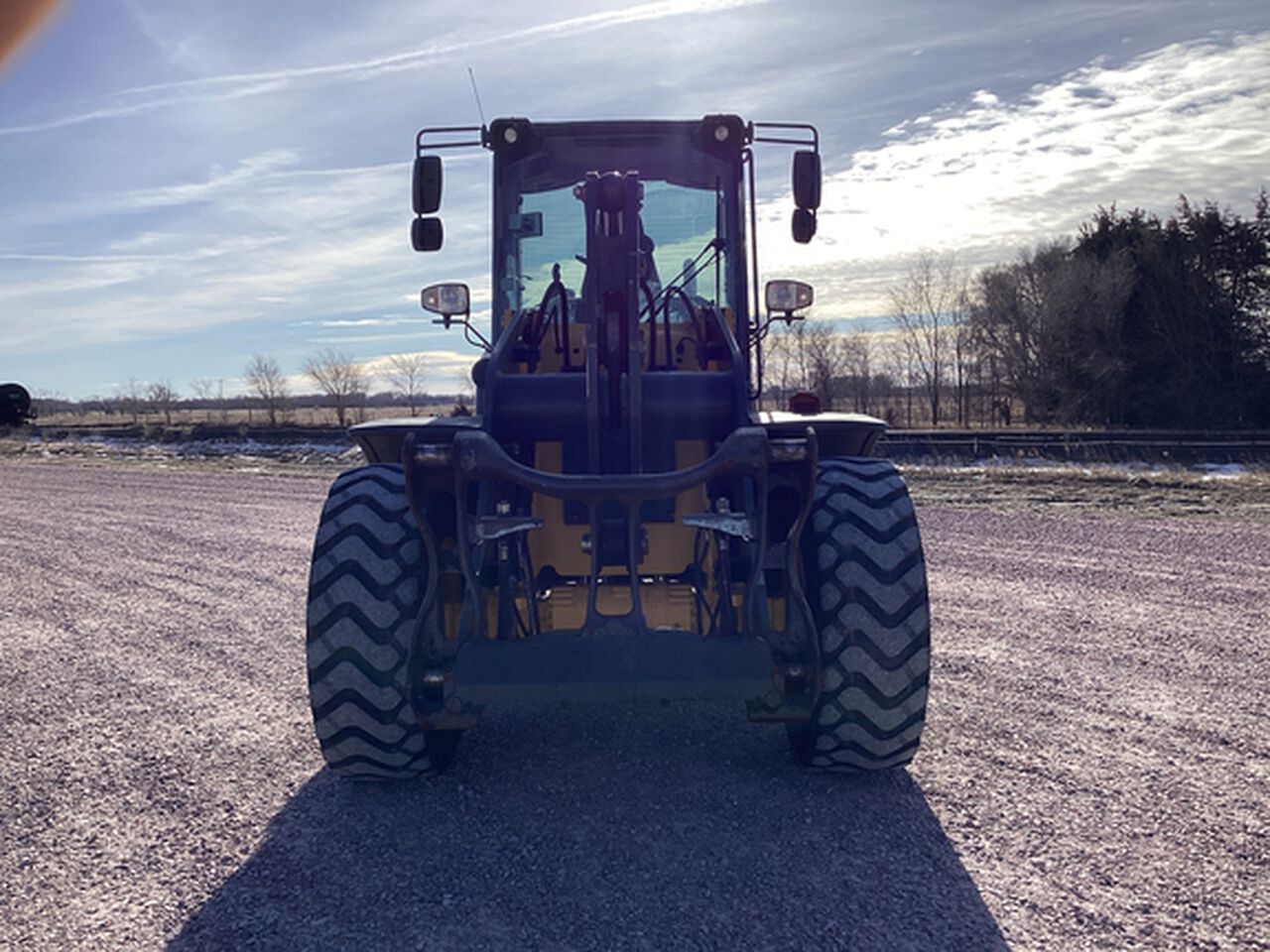 2018 344L - 443275,  image number 1