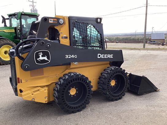 2024 324G - 440308,  image number 5