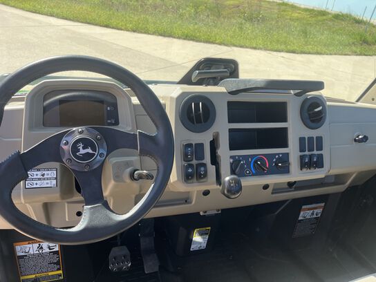 2022 XUV 835R - 413285,  image number 7