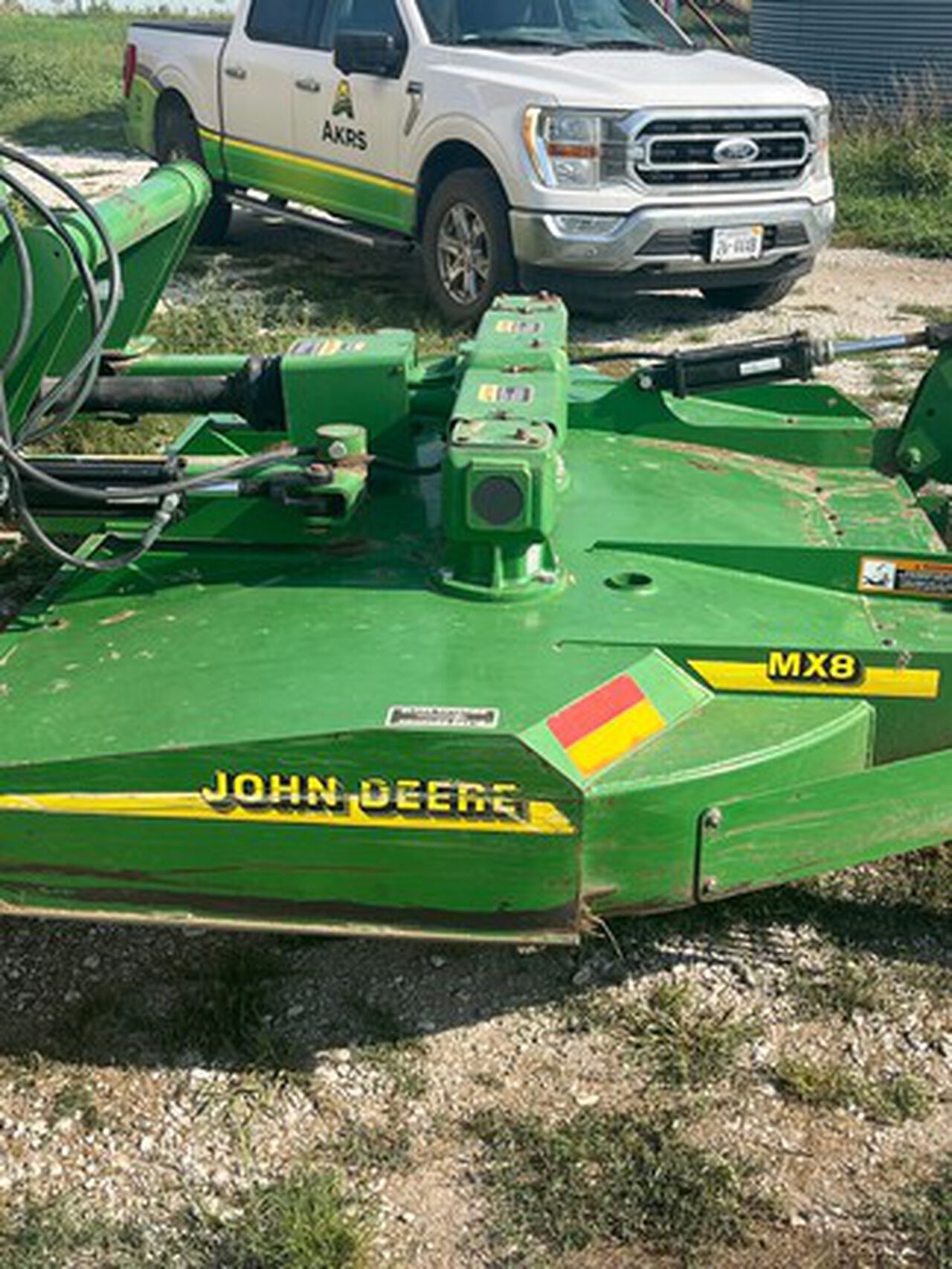 2010 MX8 - 447678,  image number 2