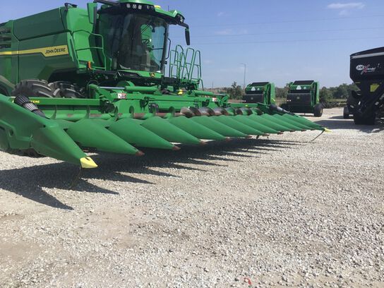 2023 C12F - 435466,  image number 1