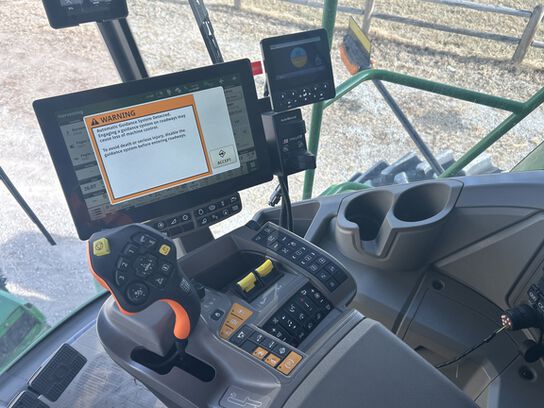 2025 S7 700 - 442020,  image number 10