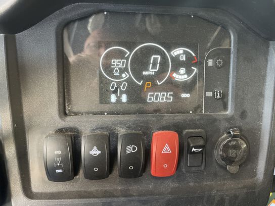2023 XUV 825M S4 - 411818,  image number 14