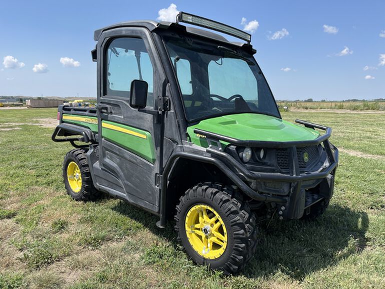 2019 XUV 835M - 446962, 