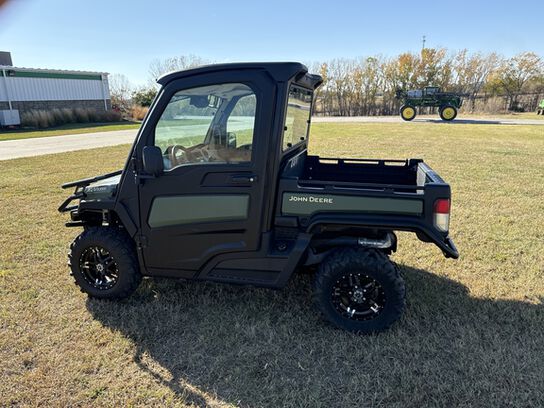 2020 XUV 835R - 430012,  image number 3