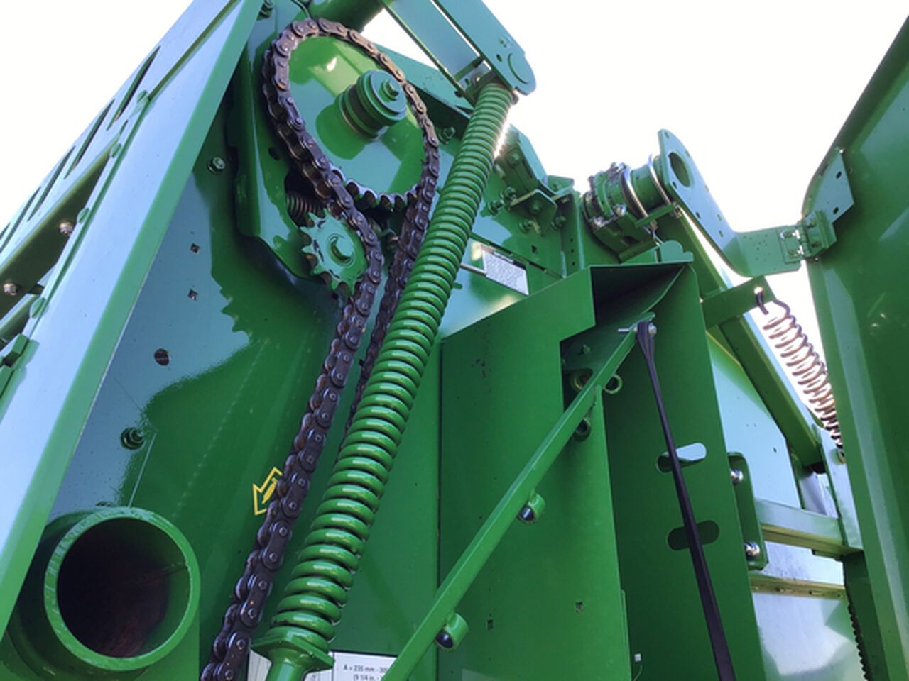 2022 560M - 441915,  image number 9