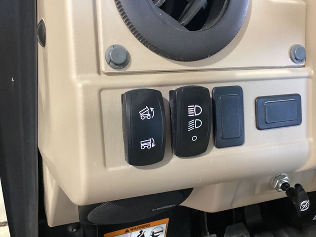 2020 XUV 835R - 430012,  image number 13