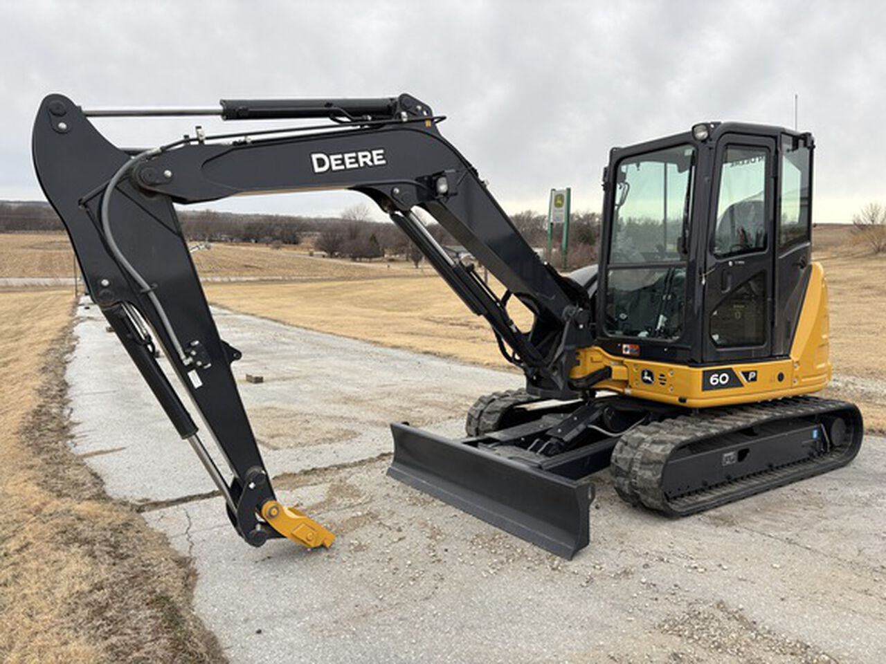 2024 60 P - 426208,  image number 0