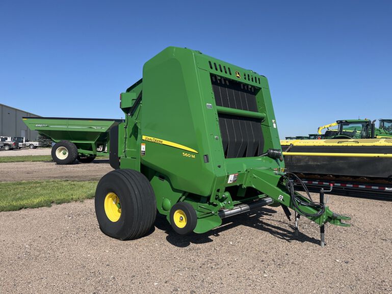 2022 560M - 420071, 