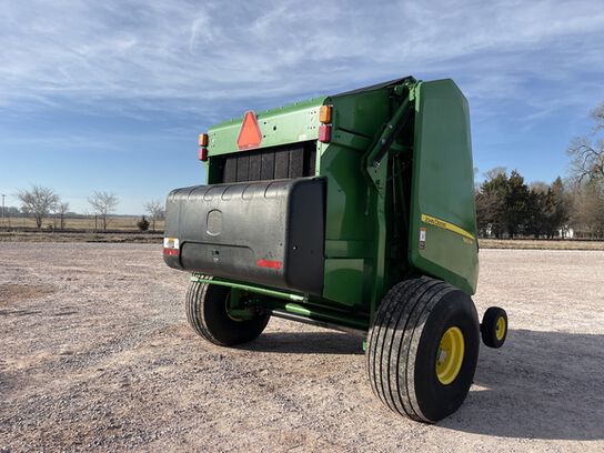 2018 560M - 444204,  image number 3