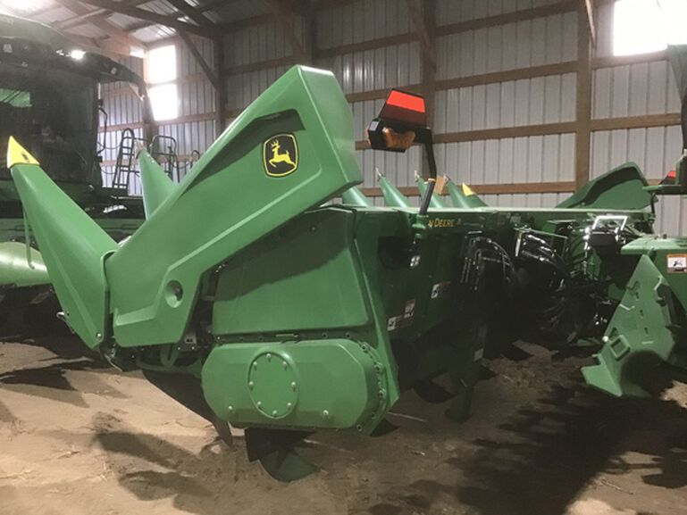 2022 C8R - 443747, 