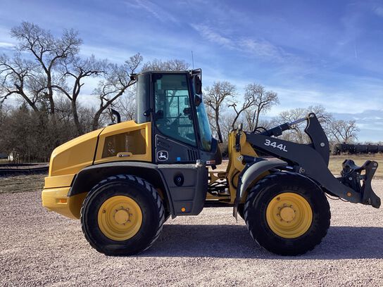 2018 344L - 443275,  image number 7