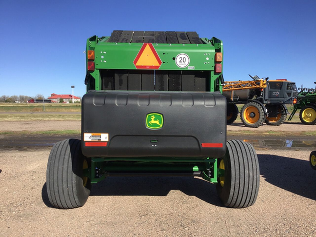 2022 560M - 441915,  image number 4