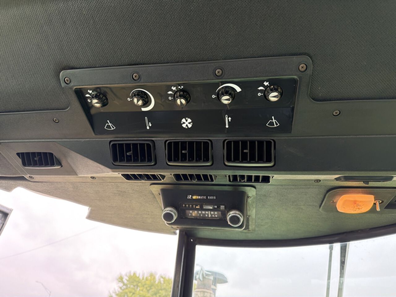 1977 4430 - 440506,  image number 17