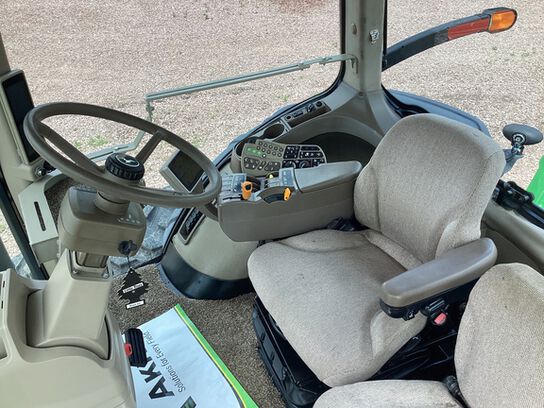 2010 8345RT - 427665,  image number 13