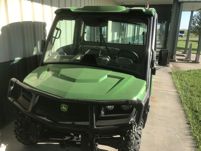 2022 XUV 835R - 439954, 