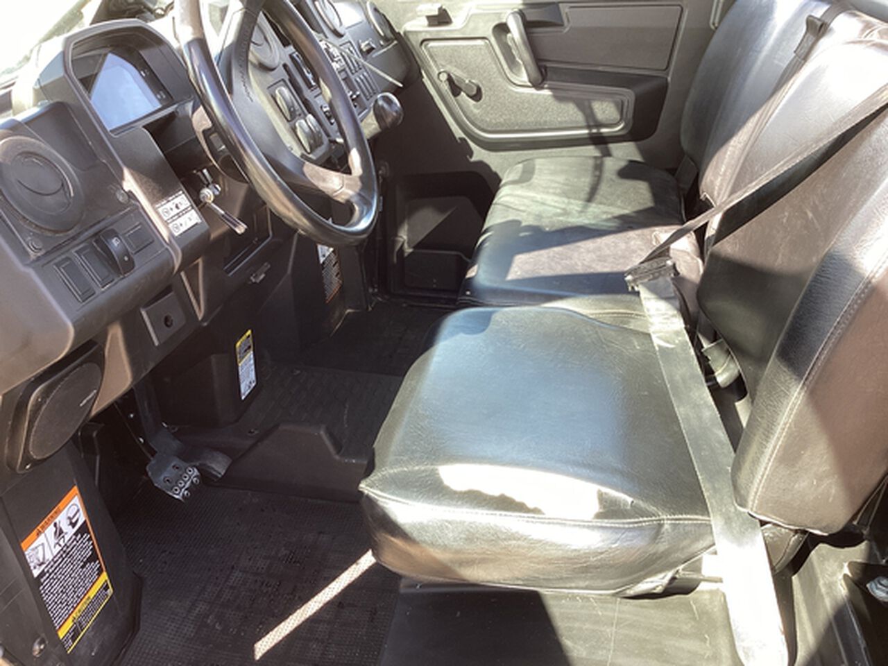 2023 XUV 835M - 441954,  image number 9