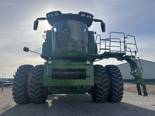 2025 S7 700 - 442020,  image number 1