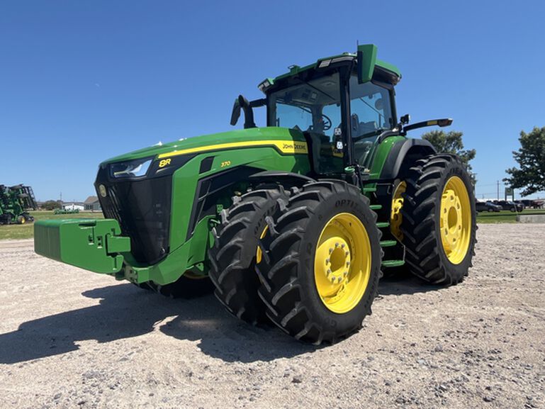 2023 8R 370 - 439767, 