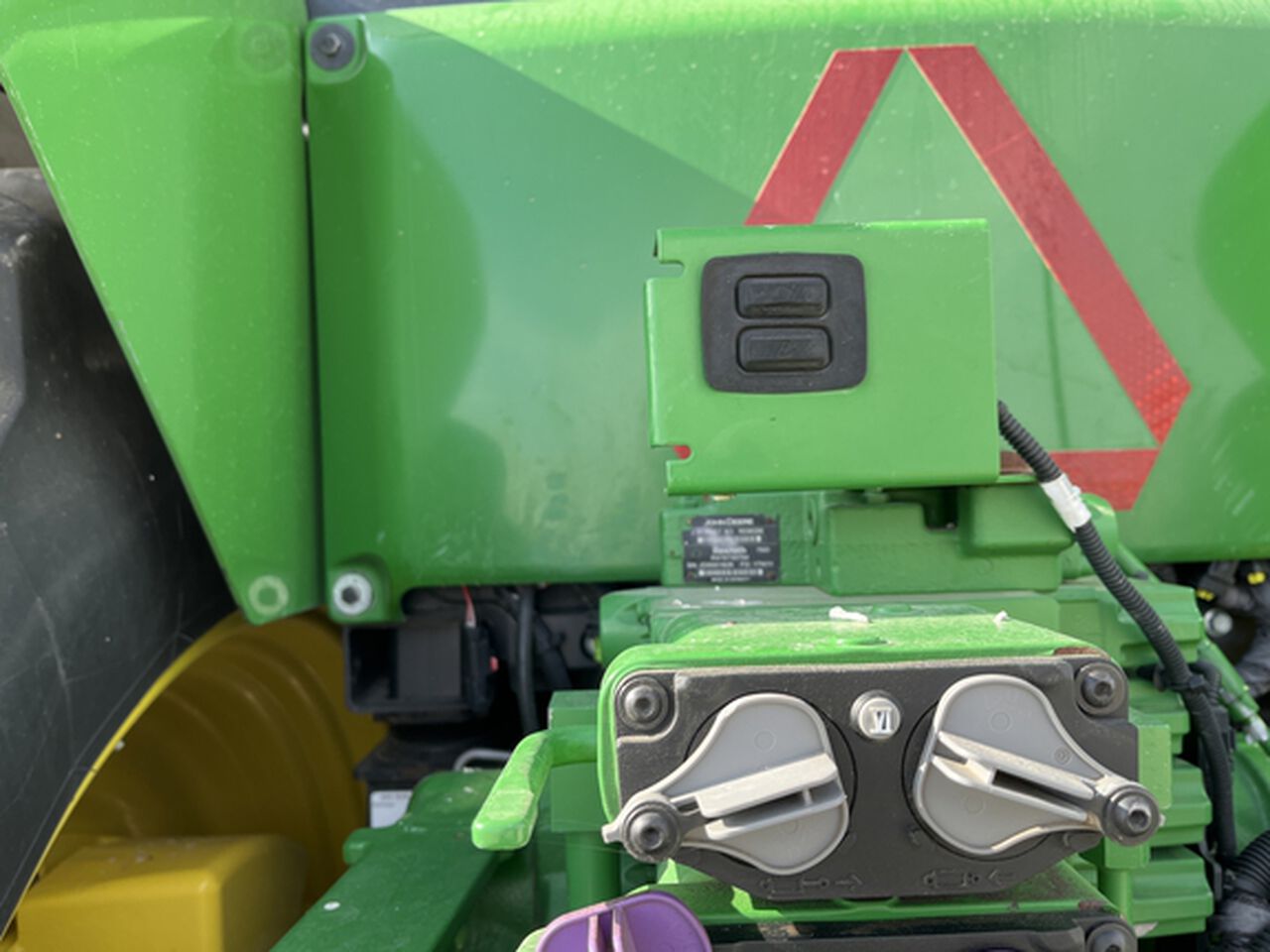 2017 8370R - 441497,  image number 16