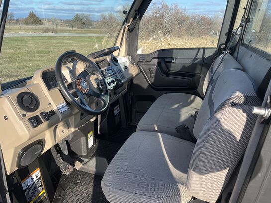 2023 XUV 835R - 440523,  image number 4