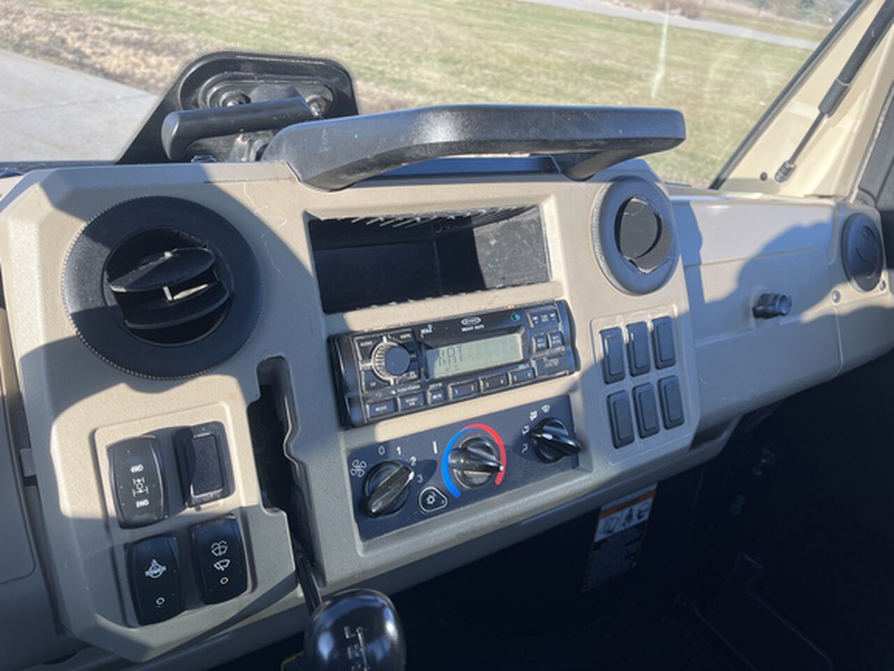 2023 XUV 835R - 440523,  image number 5