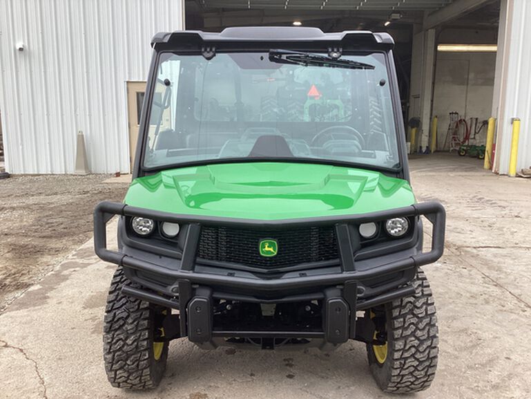 2024 XUV835M - 429708, 