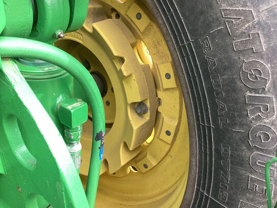 2013 7215R - 430506,  image number 30