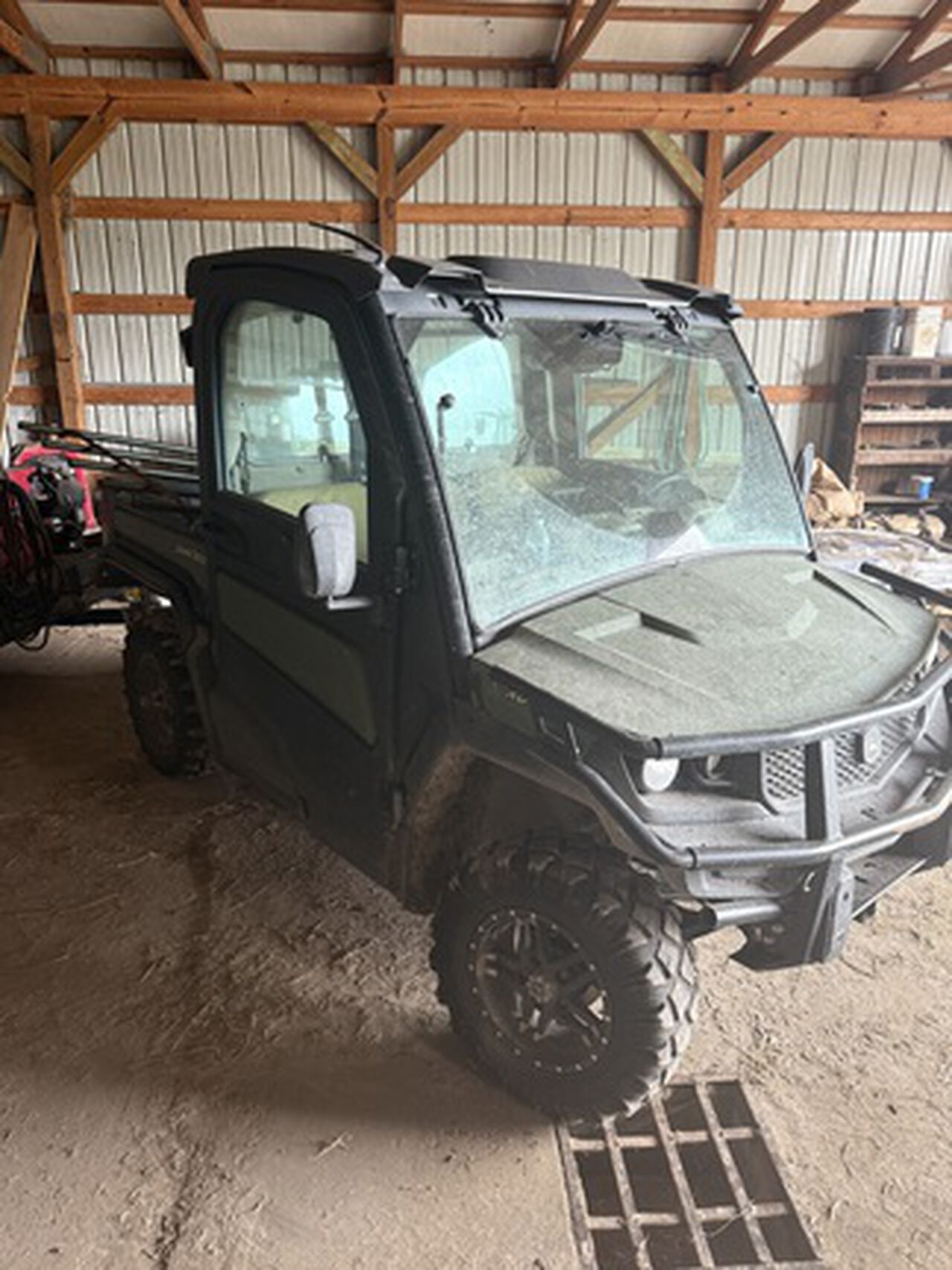 2023 XUV 835R - 440523,  image number 2