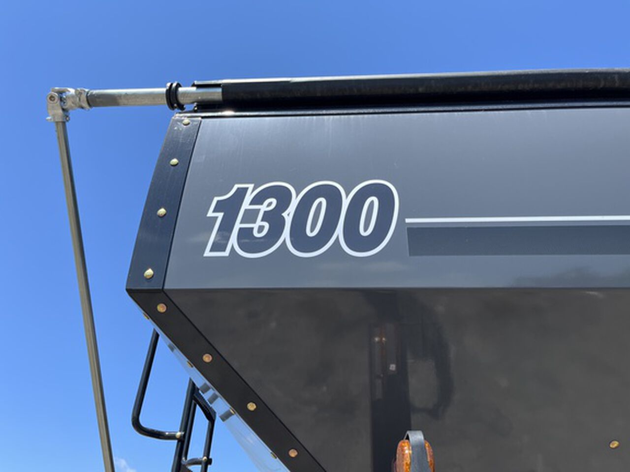 HM1300 RC LOADED - 446124,  image number 8