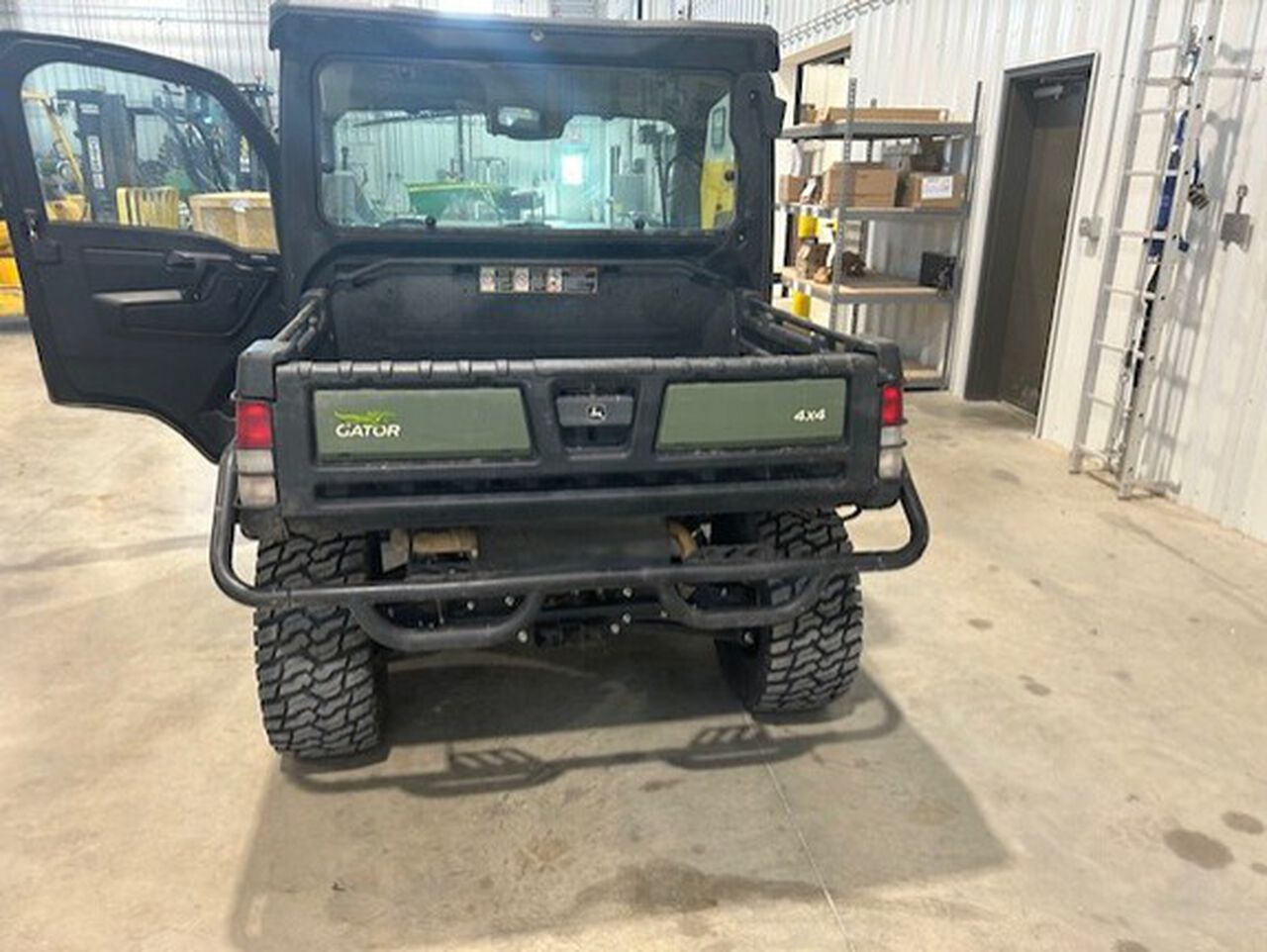 2023 XUV 835M - 441954,  image number 4