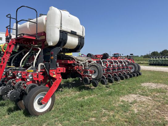 2013 8800 - 434410,  image number 3