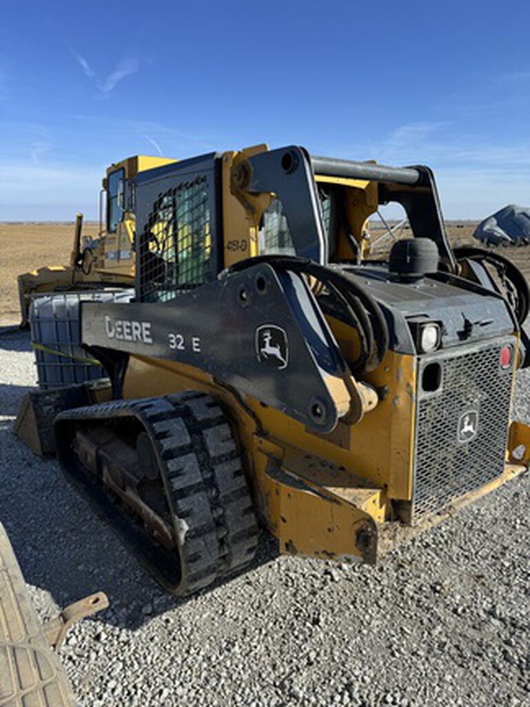 2015 323E - 439113, 