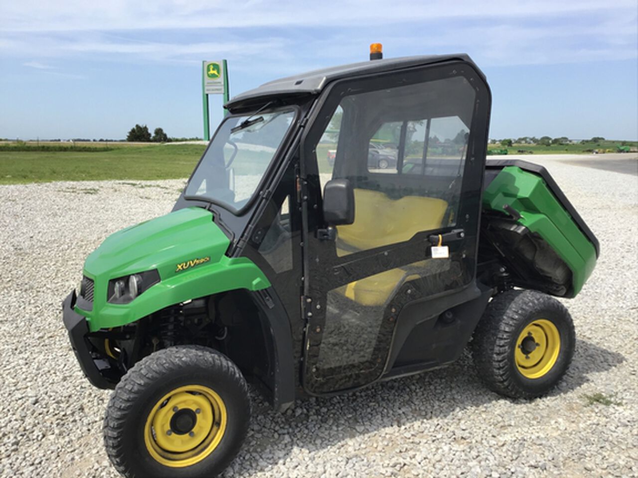 2016 XUV 590I - 437657,  image number 0