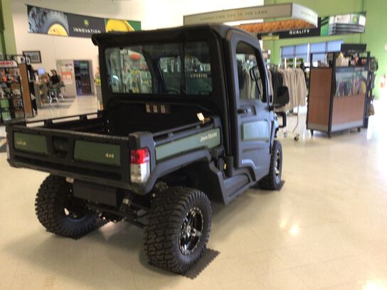 2024 XUV835M - 429704,  image number 3